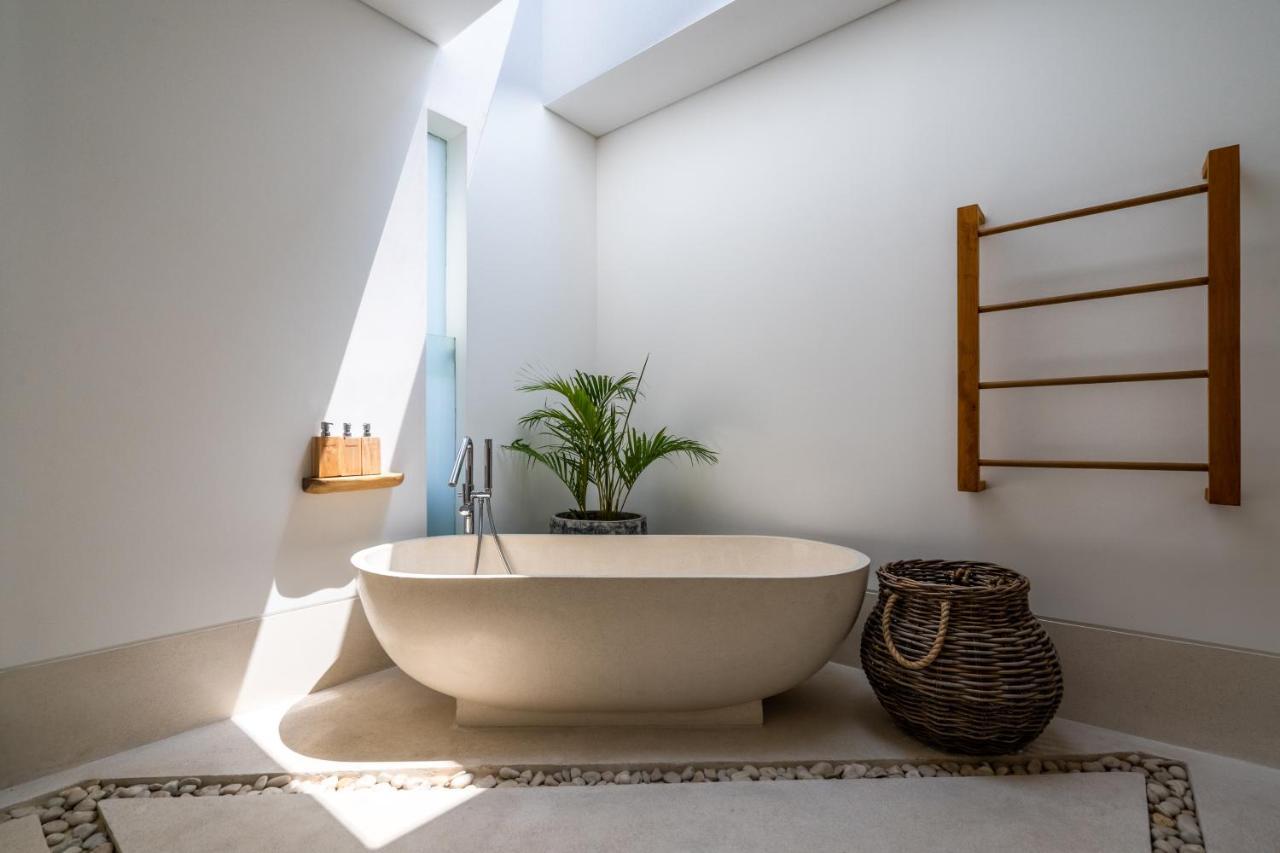 Flores Villa By Betterplace Canggu Εξωτερικό φωτογραφία